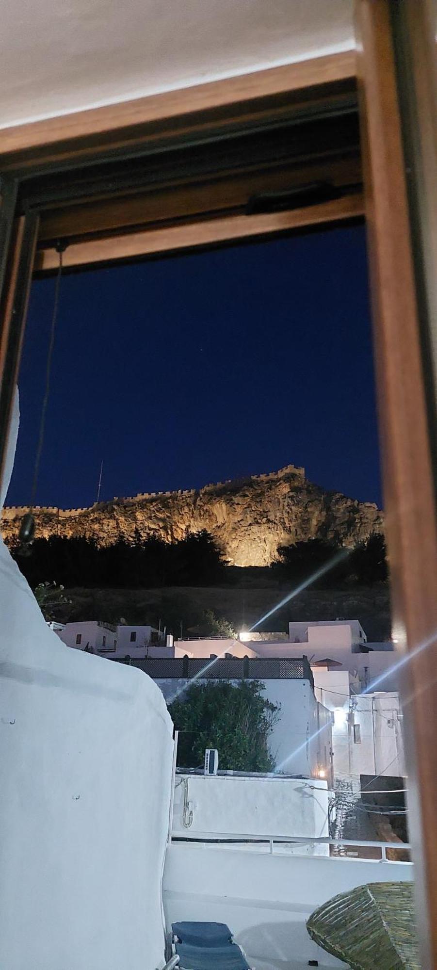 Lindos Alley المظهر الخارجي الصورة
